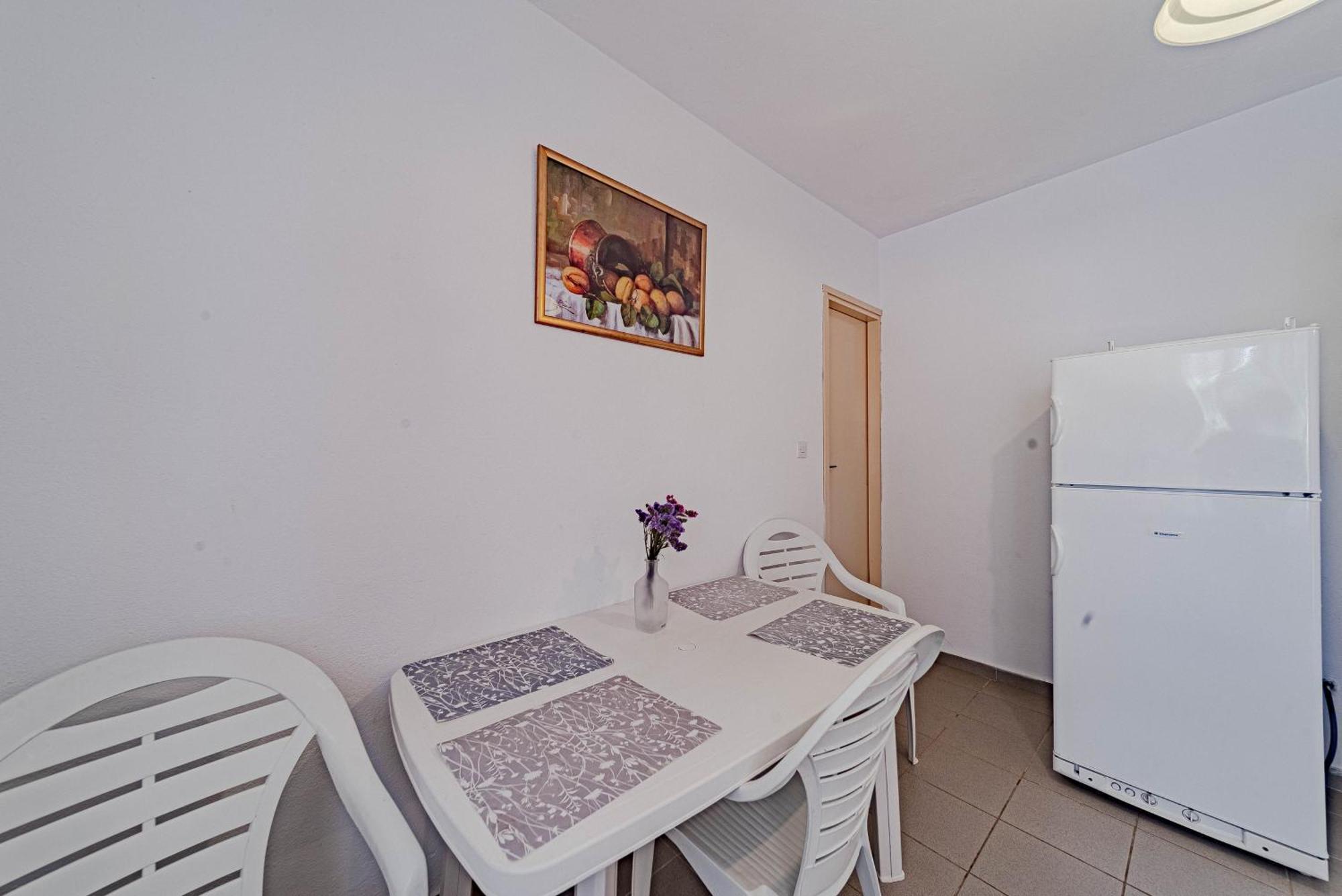 Seaside House For Families With Children Cove Rasohatica, Korcula - 4386 Lumbarda Bilik gambar